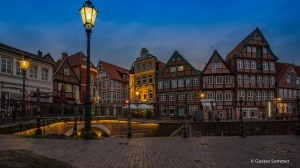 Stade in der Blauen Stunde