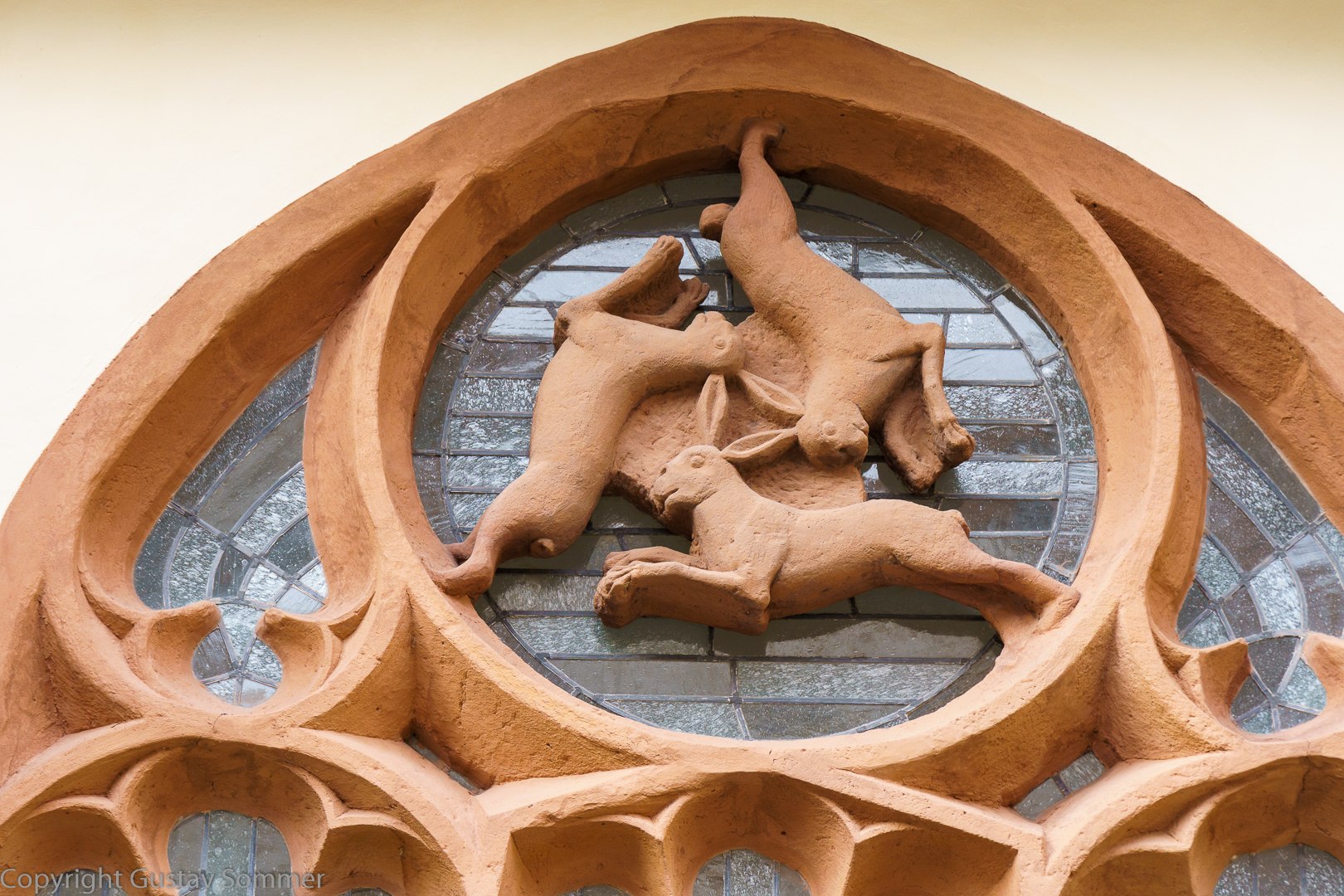 Hasenfenster im Kreuzgang, Dom Paderborn