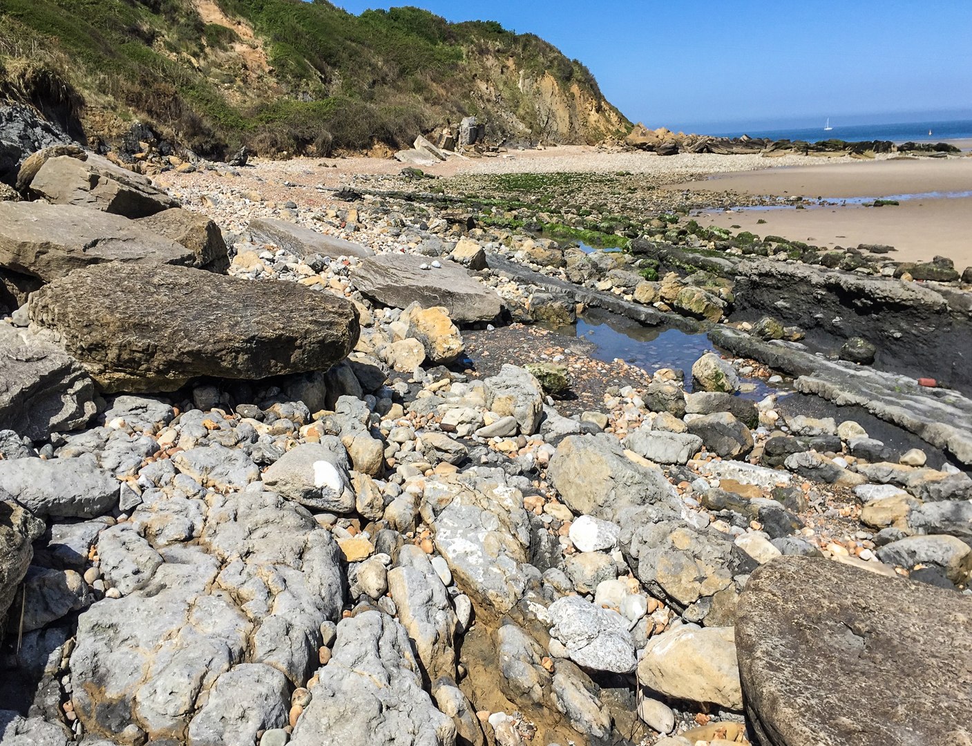 Abstieg vom GR120 zum Strand