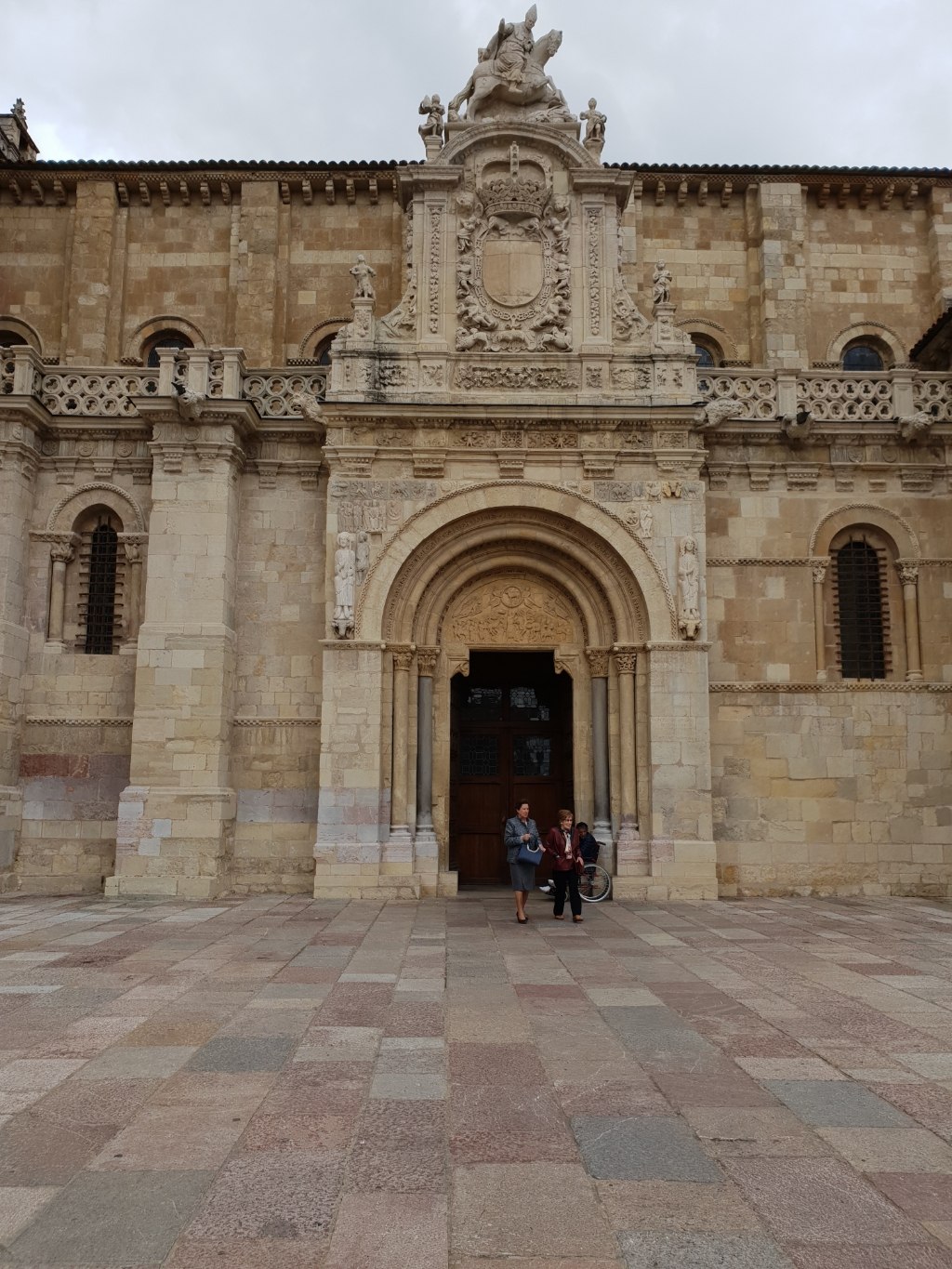 Basilika (10. Jhd.) San Isidoro