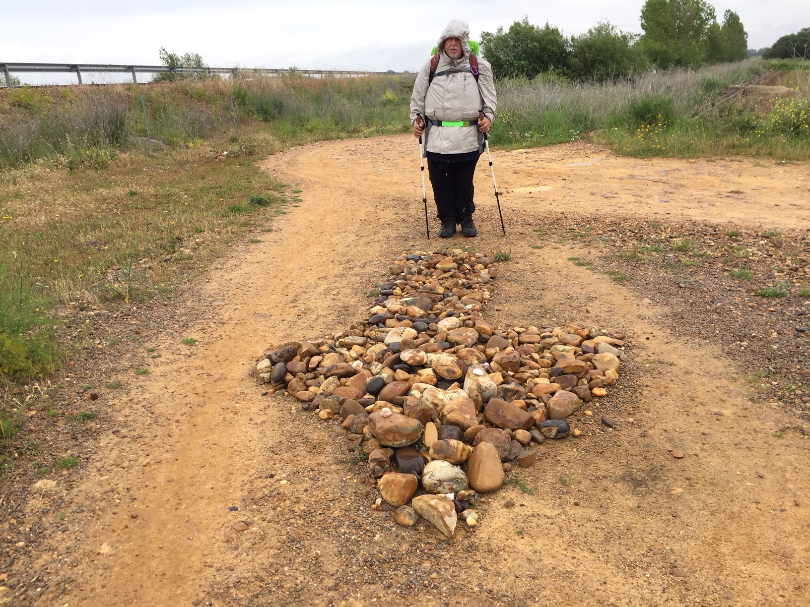 Deutlicher Pfeil bei leichtem Nieselregen
