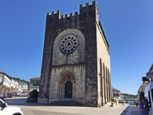 Stein für Stein umgesetzt Kirche Portomarin