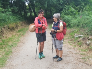 Tina und Walli auf dem Weg nach Mélide