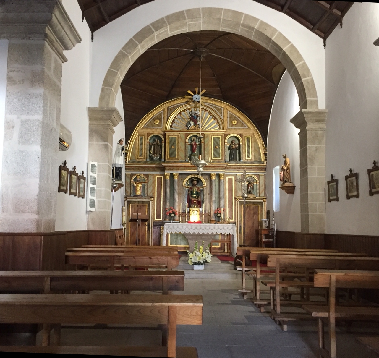 Parrouquia Santiago de  Boente