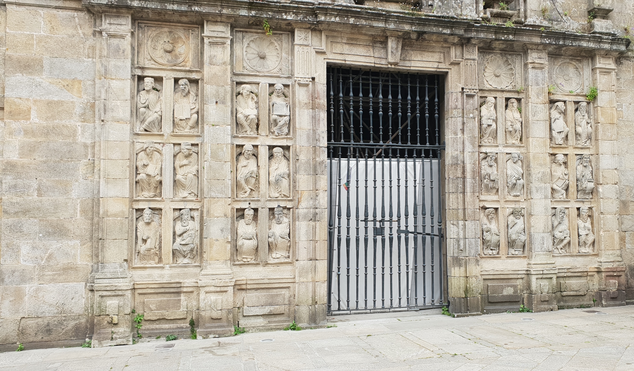 Türe zur heiligen Pforte