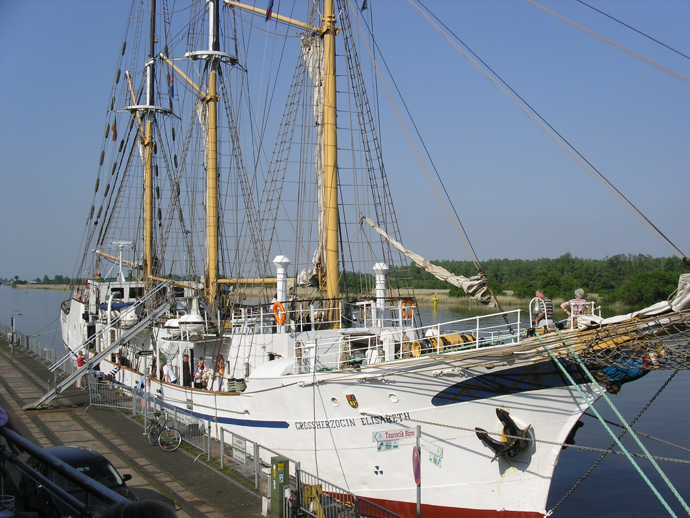 Die Großherzogin Elisabeth an ihrem Liegeplatz in Elsfleth