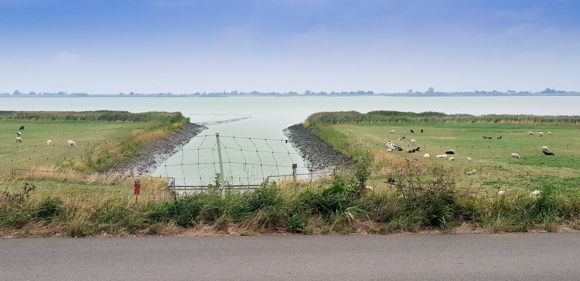 Entwässerung zur Elbe via Sperrwerk