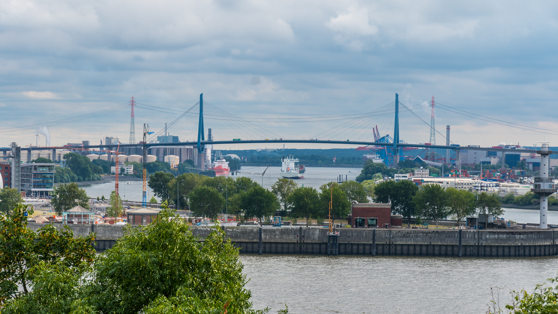 Köhlbrandbrücke (1974), Blick vom Altonaer Balkon