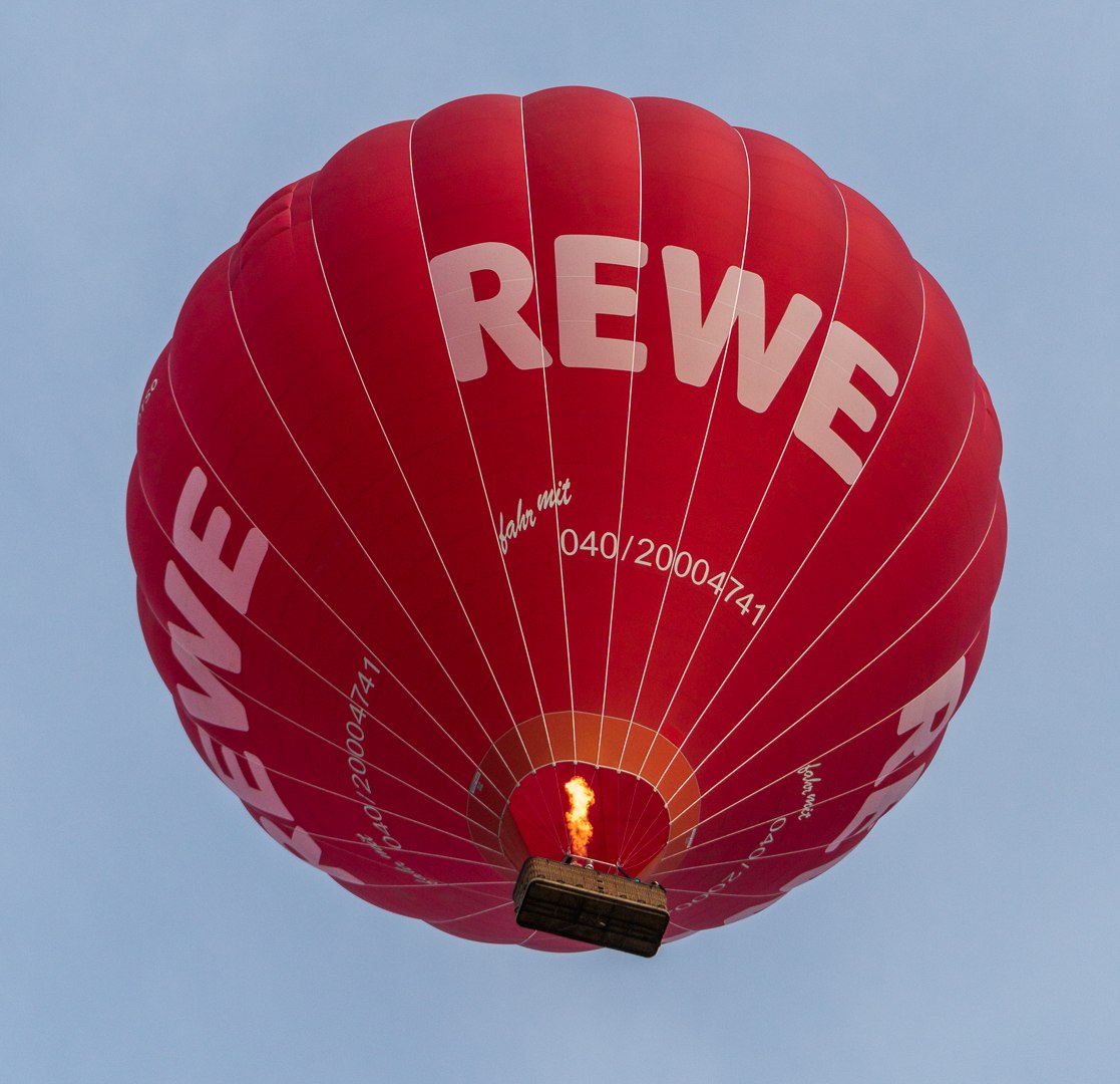 Ballon am Abendhimmel