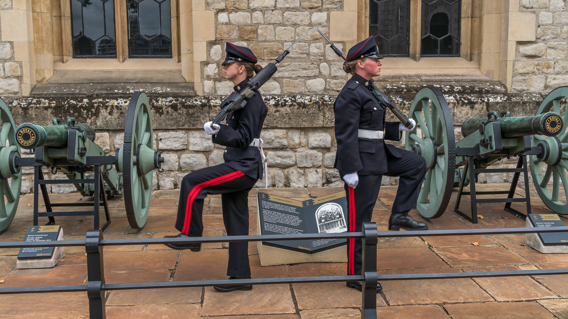 Weibliche Wachen im Tower