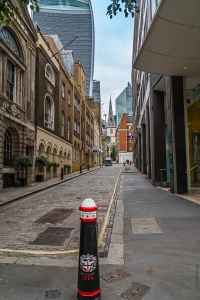 Das alte London zwischen den Hochäusern der City of London