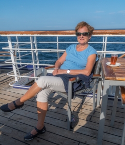 Anneliese auf dem Verandadeck der MS Berlin