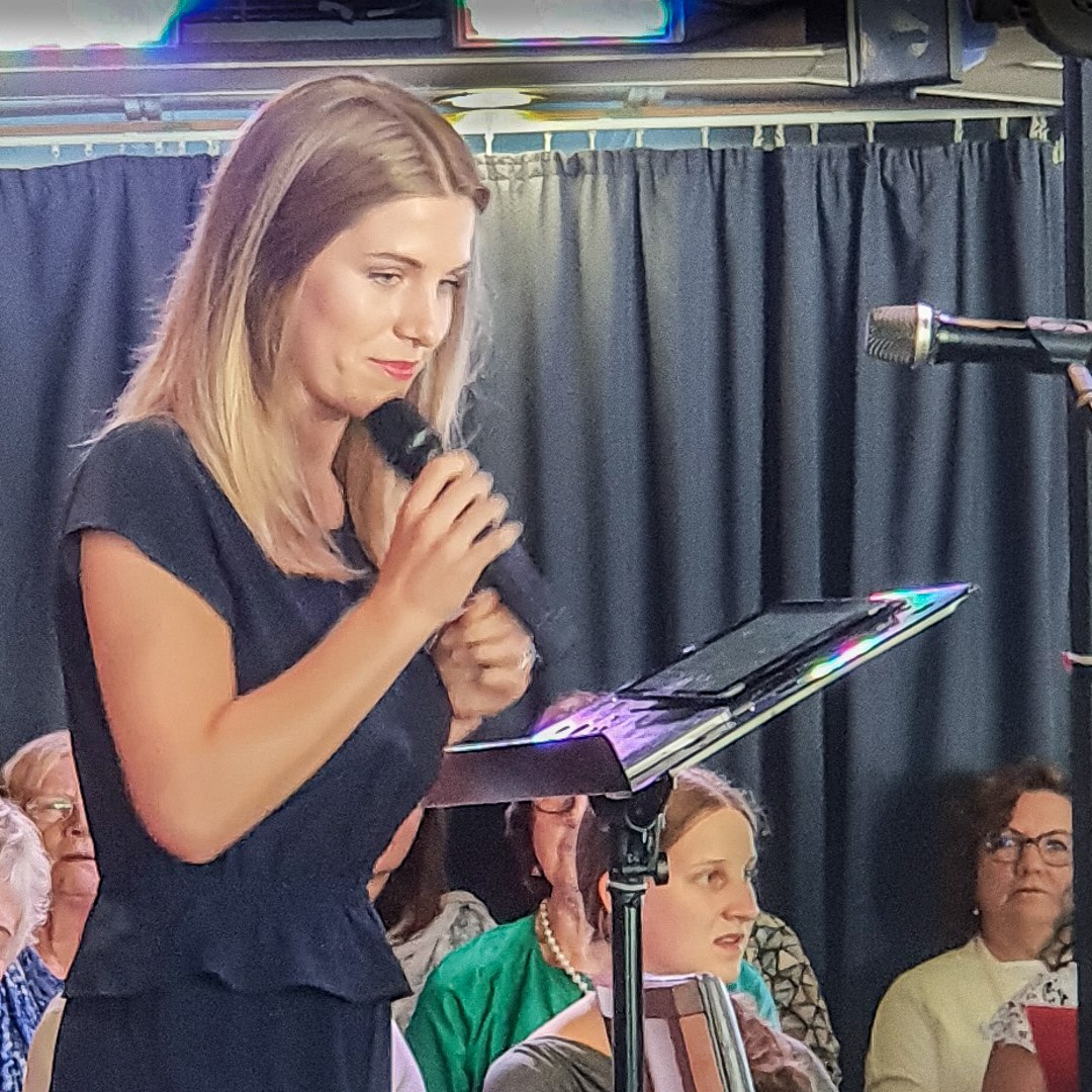 Isabelle Rauscher singt im Board-Gottesdiest: Oceans