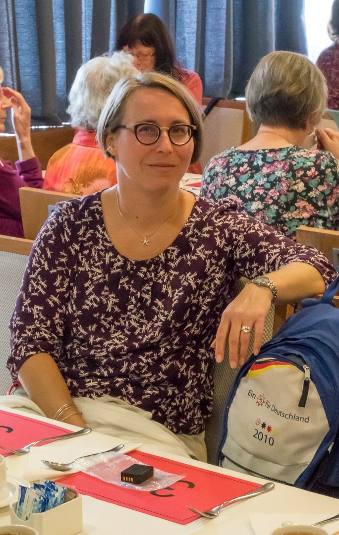 Sandra beim Jubel-Kaffeetrinken