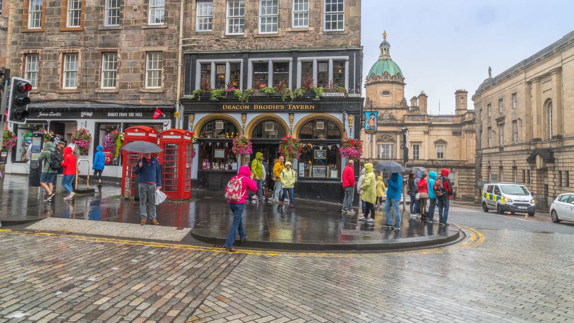 Deacon Brodie's Tavern