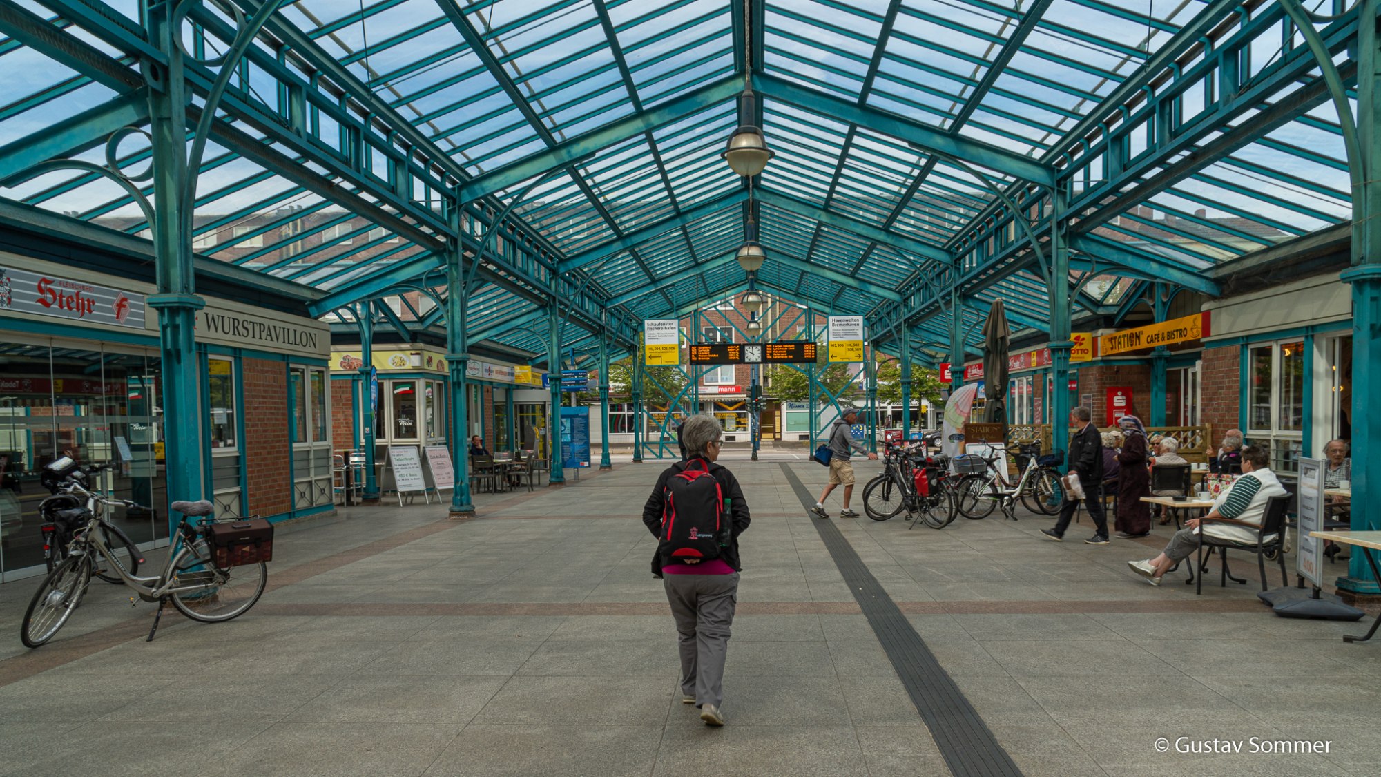 Vorhalle Hauptbahnhof Bremerhaven