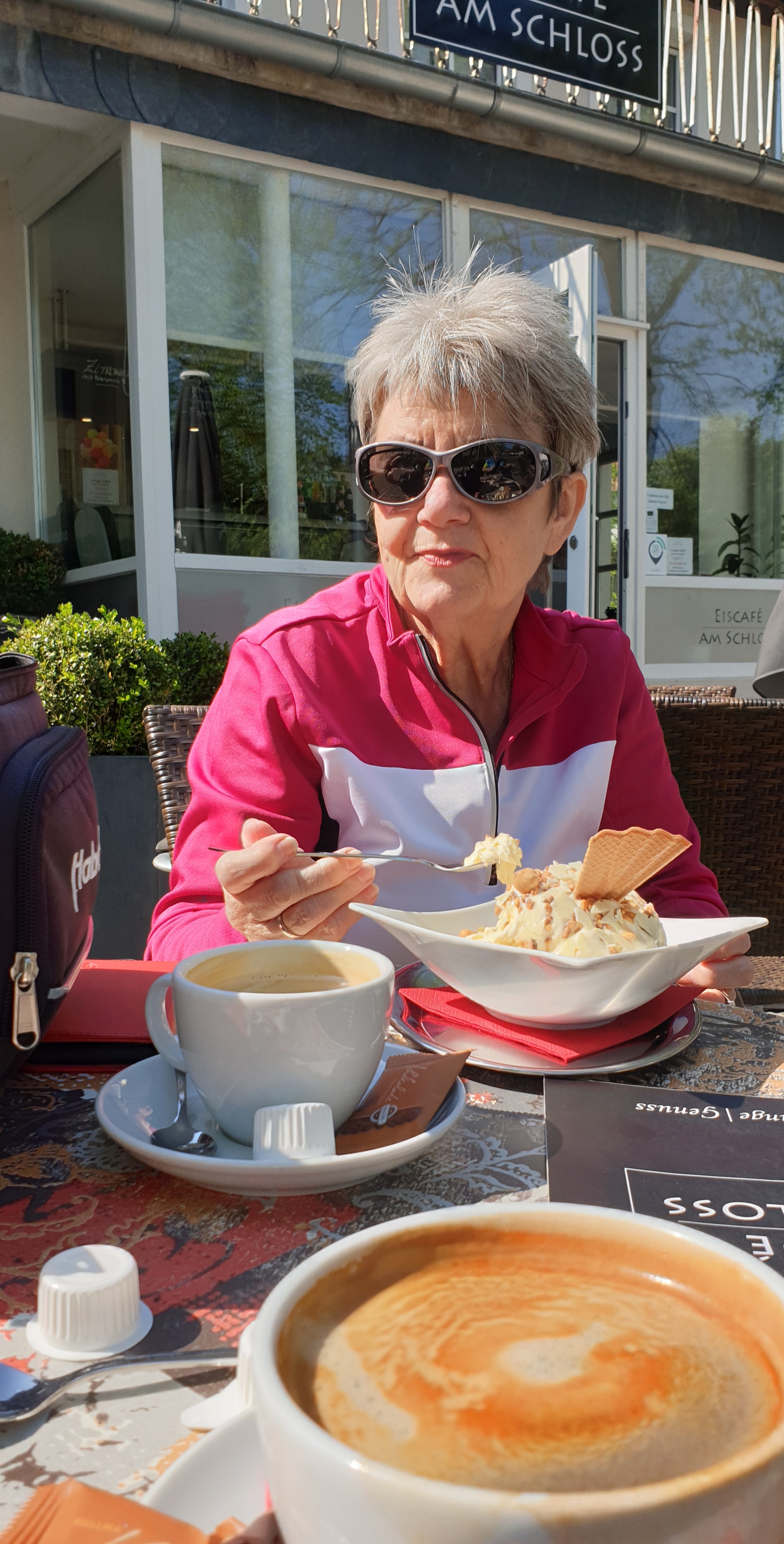 Im Schatten vonSchloss  Neuhaus