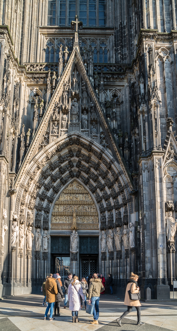 Petersportal Kölner Dom