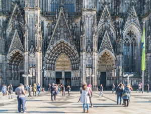Haupt- und Petersportal Kölner Dom