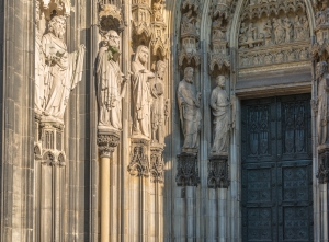 Petersportal Kölner Dom