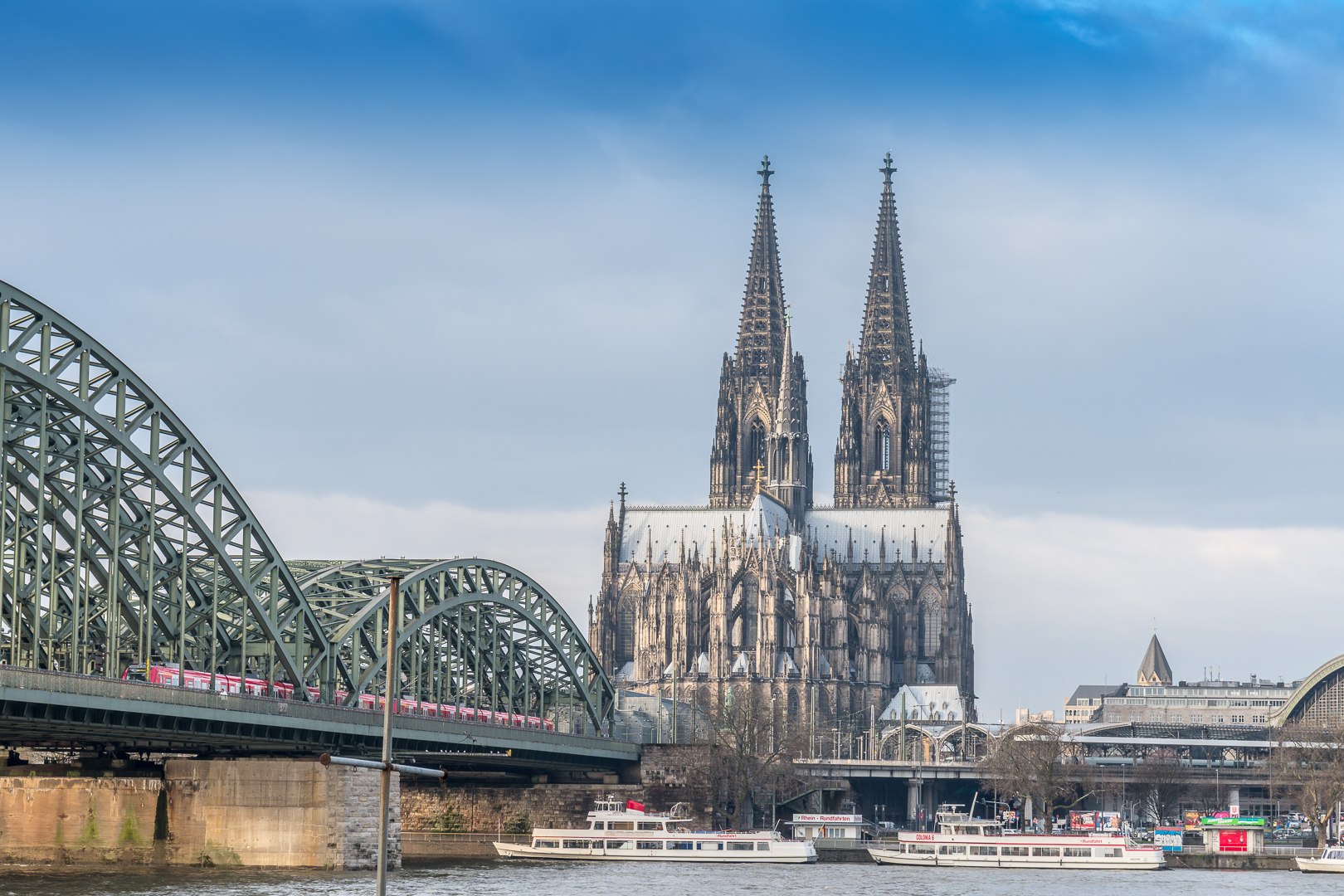 Hohenzollernbrücke und Dom zu Köln
