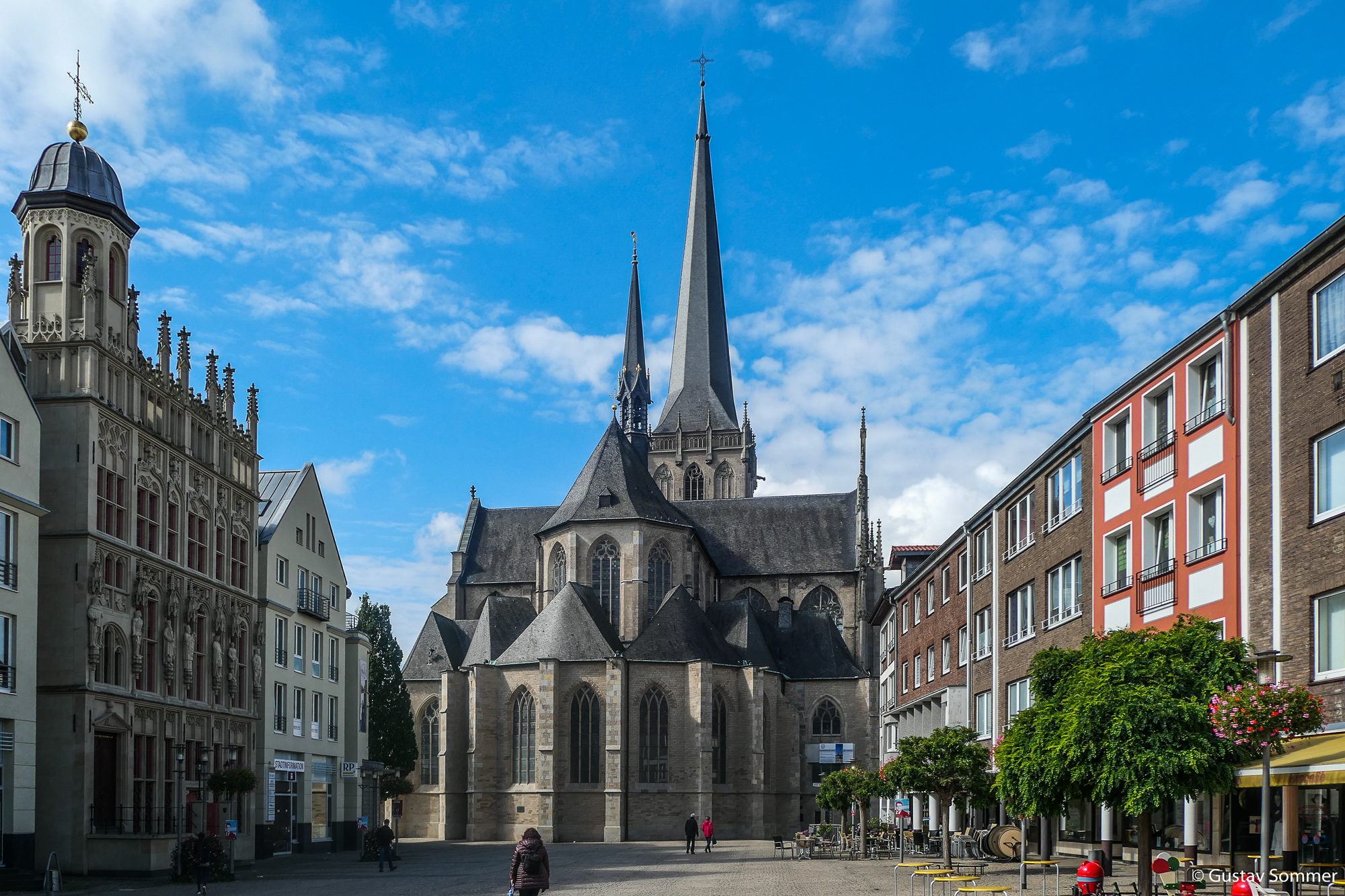 Rathaus und Dom Wesel